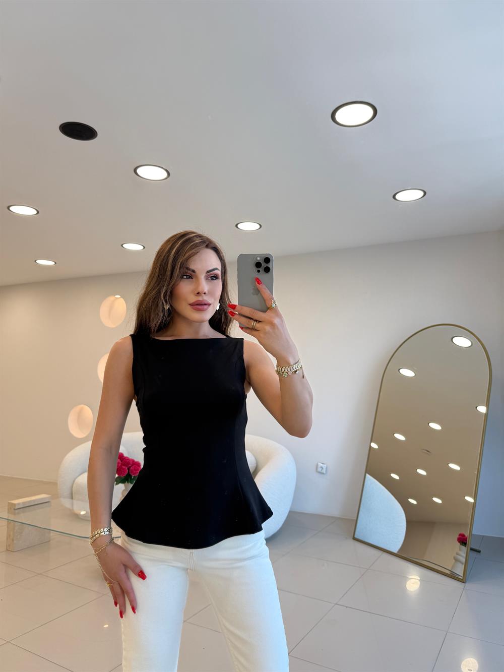 KAYIK YAKA KOLSUZ TSHIRT SİYAH