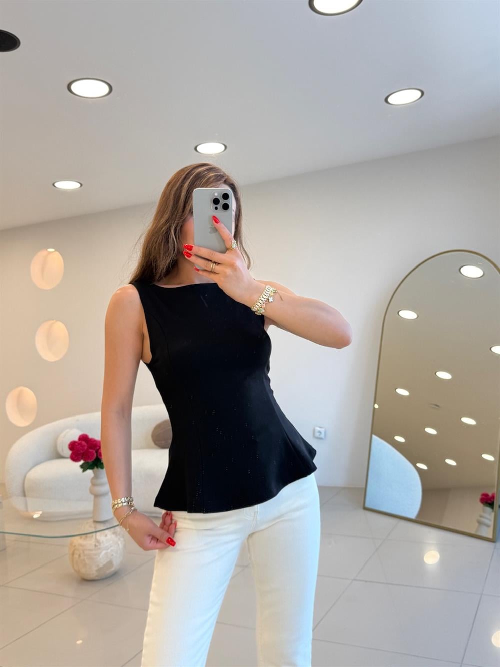 KAYIK YAKA KOLSUZ TSHIRT SİYAH