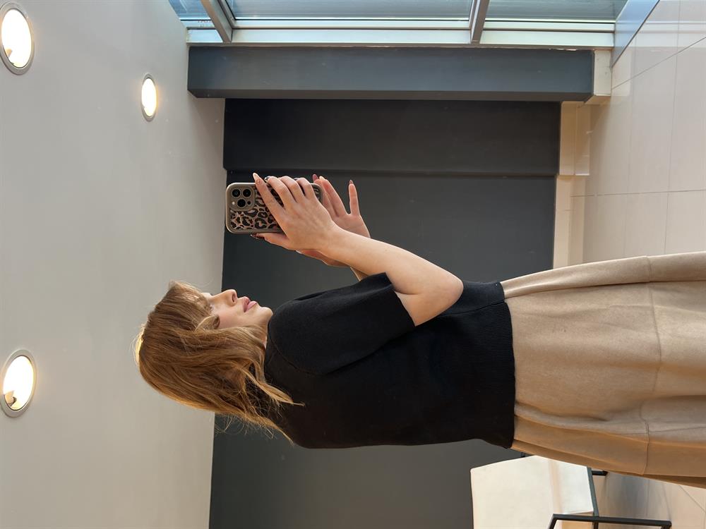 Düğmeli̇ Si̇yah  Yelek