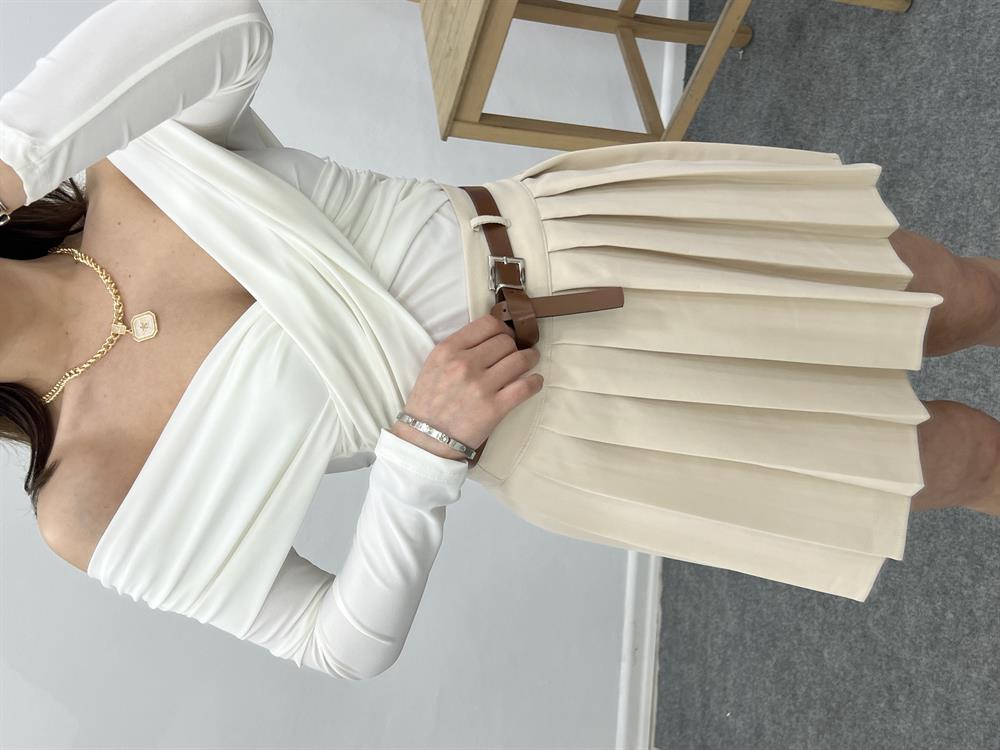 Ekru Degaje Yaka Drape Detaylu Bluz