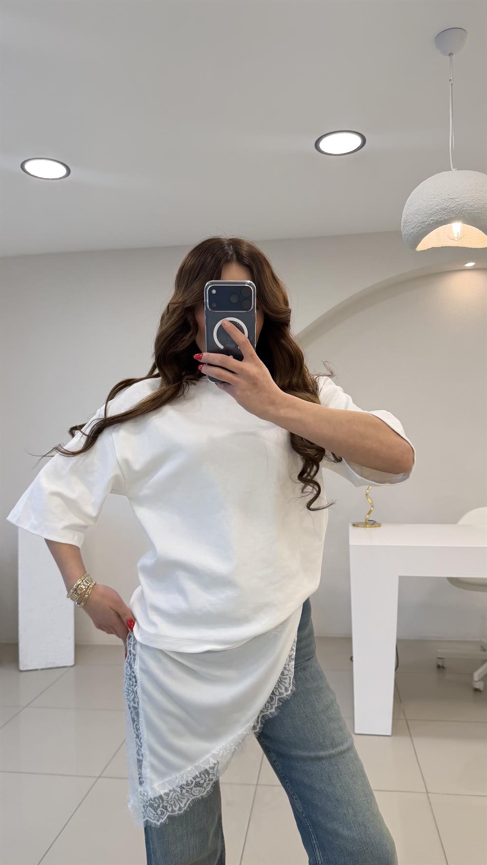 ETEK UCU DANTELLİ ASİMETRİK TSHIRT BEYAZ