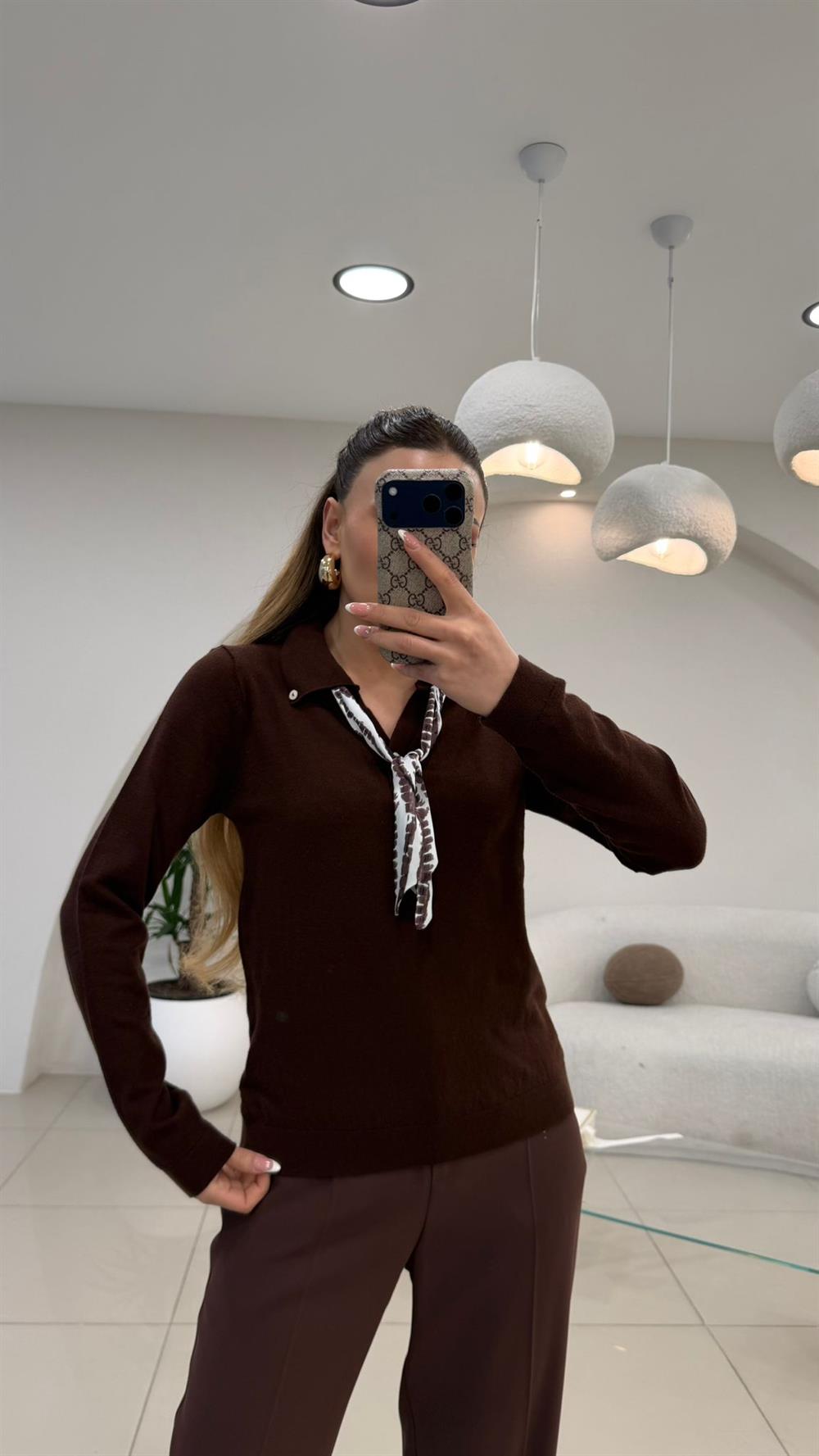 FULAR DETAYLI TRİKO KAZAK KAHVE