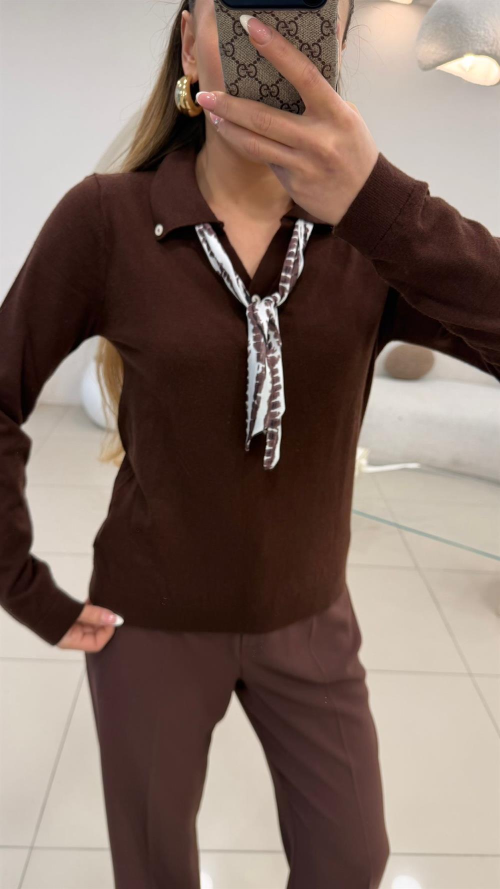 FULAR DETAYLI TRİKO KAZAK KAHVE