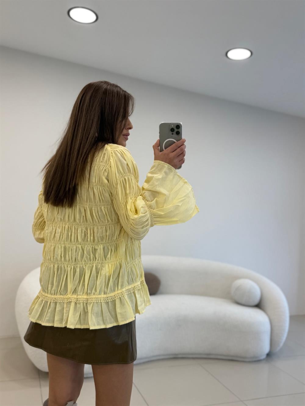 GİPELİ NAKIŞ İŞLEMELİ GÖMLEK SARI