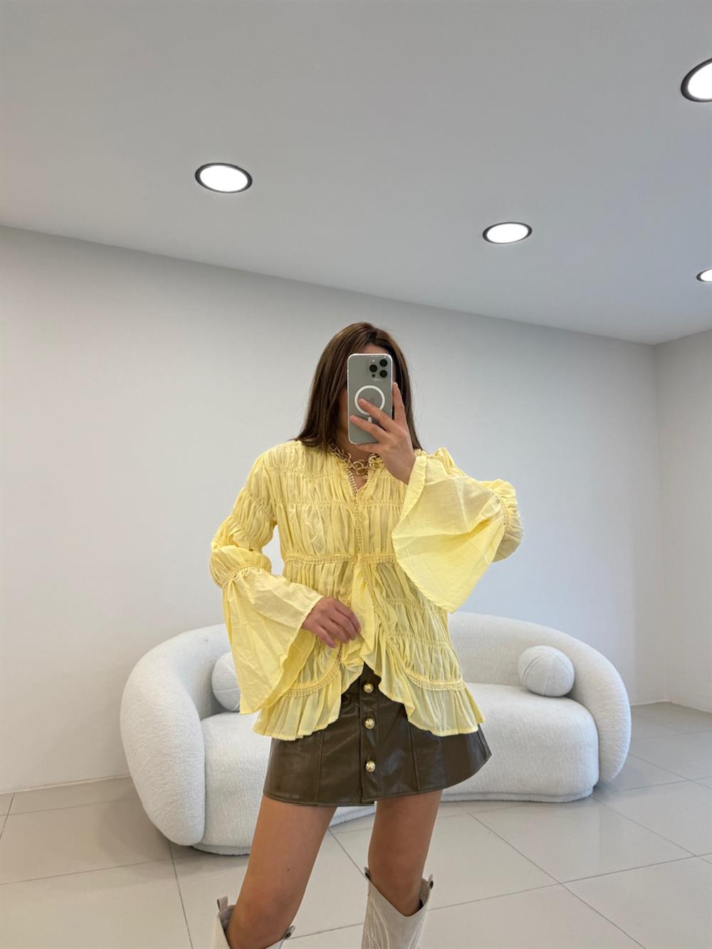 GİPELİ NAKIŞ İŞLEMELİ GÖMLEK SARI