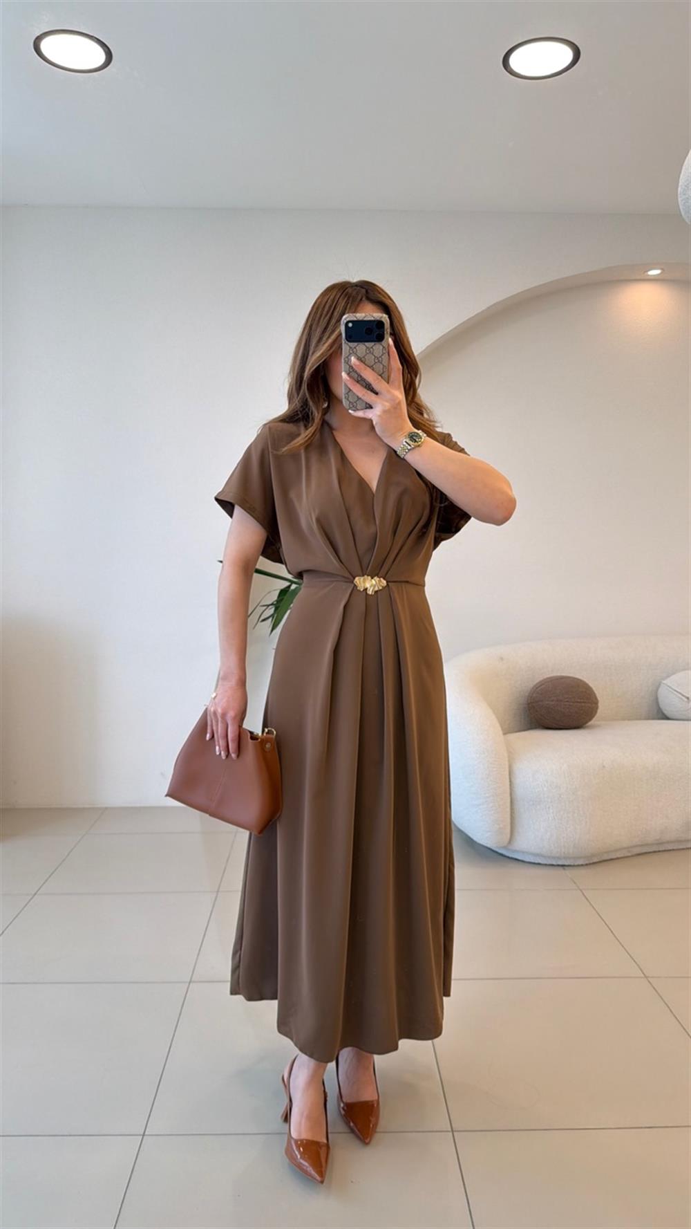 GOLD AKSESUARLI BAĞLAMALI ELBİSE TOPRAK