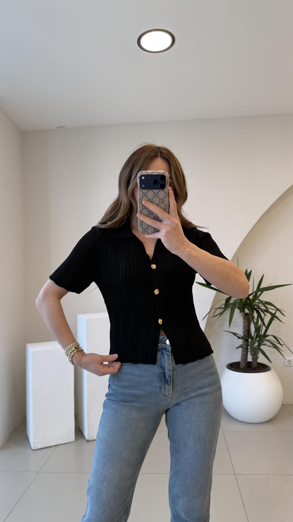 GOLD DÜĞMELİ BLUZ SİYAH