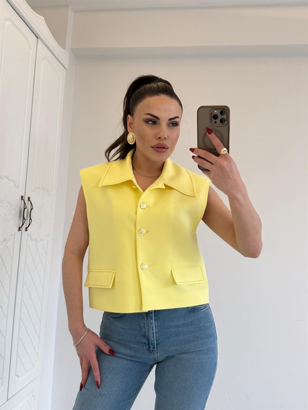 GOLD DÜĞMELİ VATKALI YELEK SARI