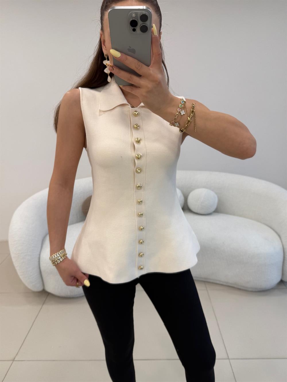 GOLD DÜĞMELİ VOLANLI ÇELİK ÖRGÜ YELEK EKRU