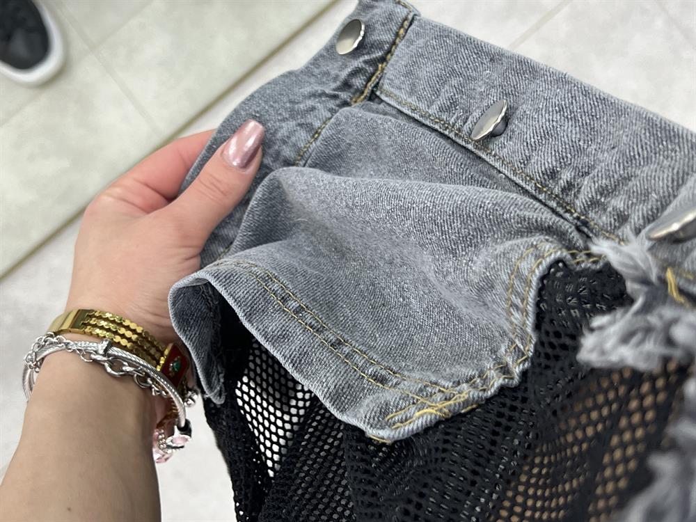 Gri̇ Fi̇le Detayli Yelek