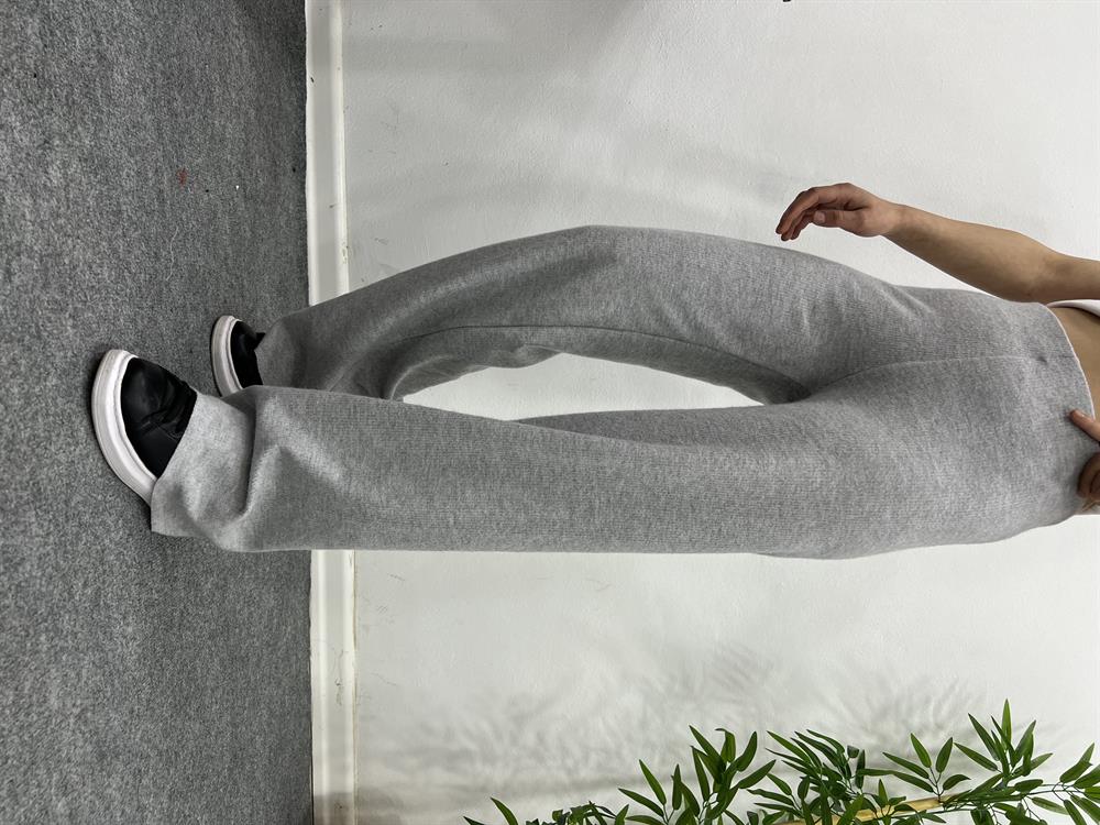 Gri̇ Fi̇ti̇lli̇ Bol Paça Pantolon