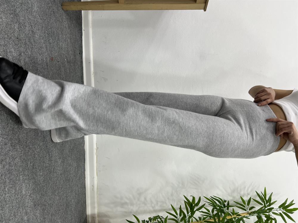 Gri̇ Fi̇ti̇lli̇ Bol Paça Pantolon