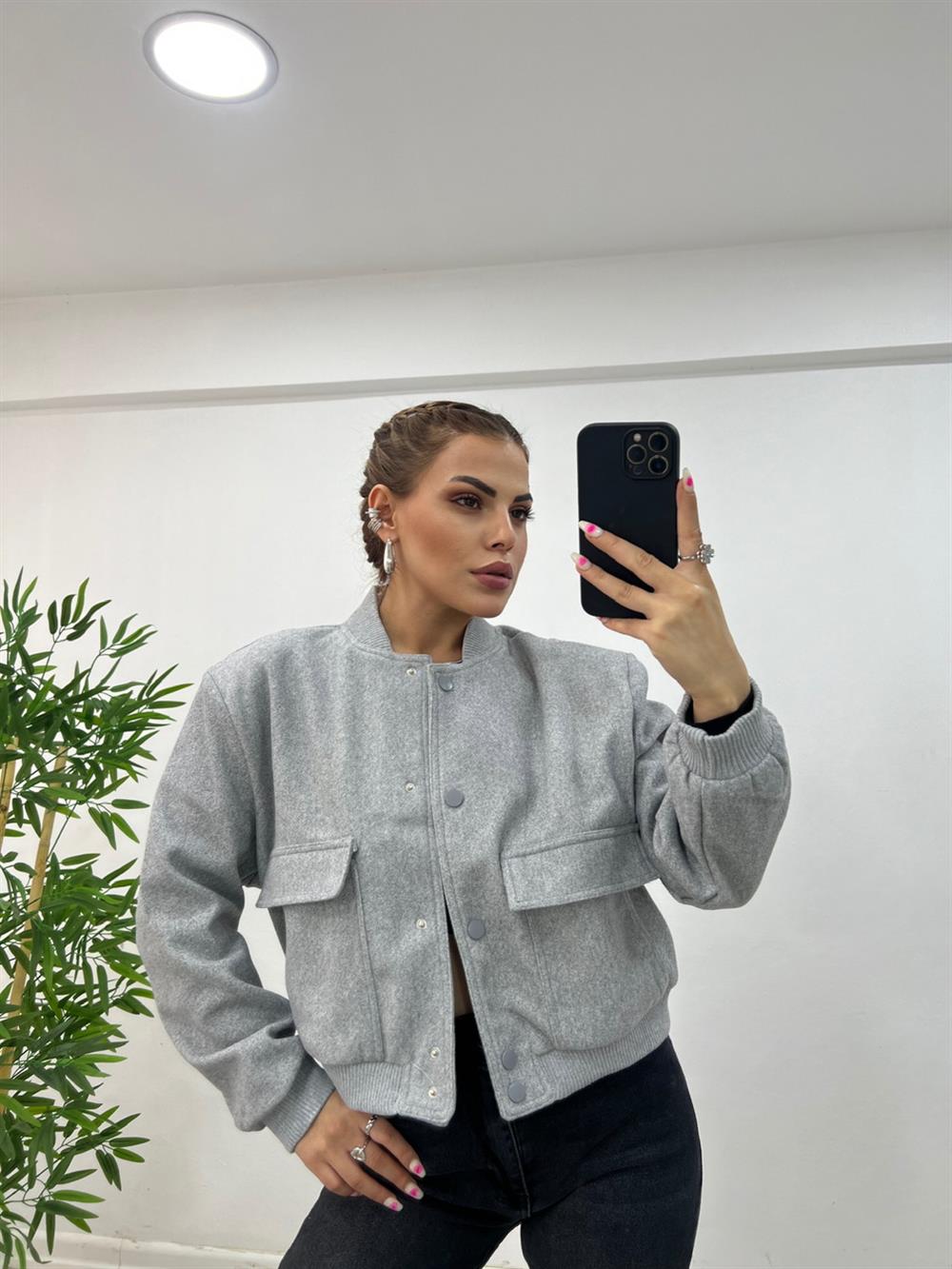 Gri̇ Geni̇ş Cepli̇ Bomber Ceket