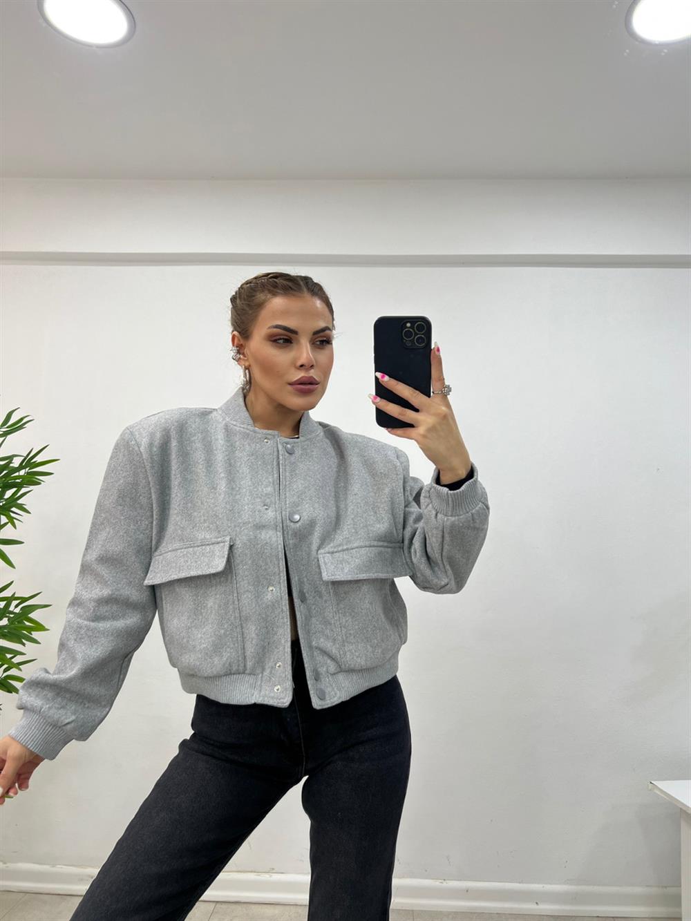 Gri̇ Geni̇ş Cepli̇ Bomber Ceket