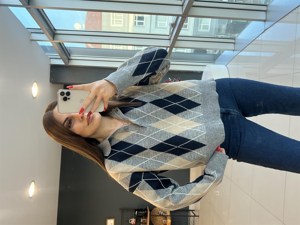 Gri̇ Polo Yaka Baklava Kazak