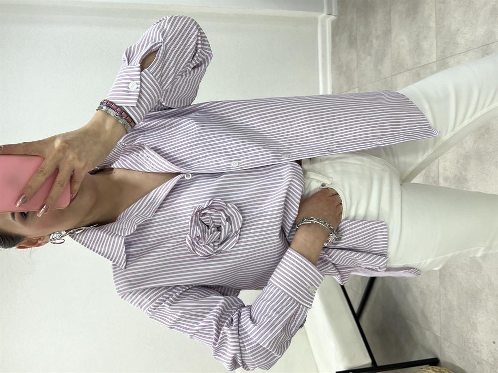 Gül Detayli Pembe Çi̇zgi̇li̇ Gömlek