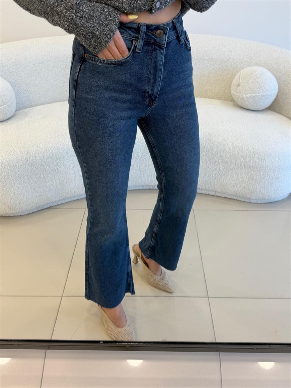 HAFİF İSPANYOL KESİK PAÇA LİKRALI MOM JEAN KOYU MAVİ