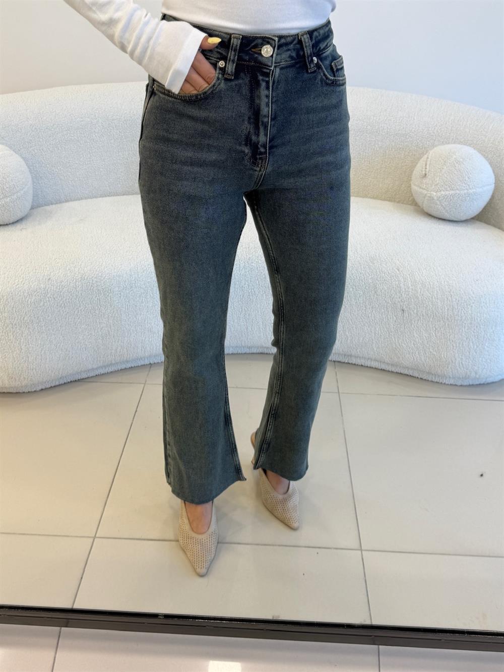 HAFİF İSPANYOL KESİK PAÇA LİKRALI MOM JEAN TİNTLİ 