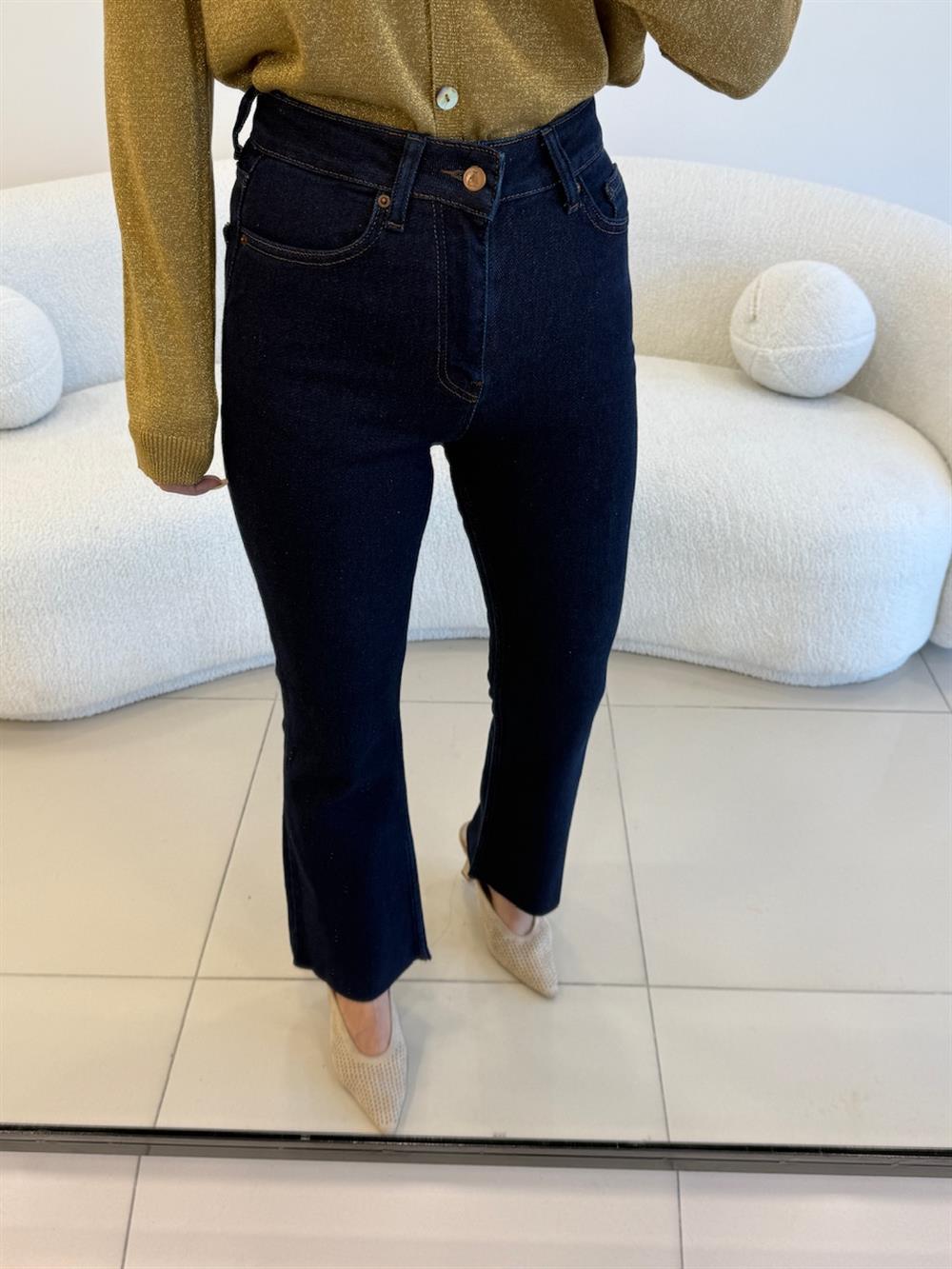 HAFİF İSPANYOL KESİK PAÇA LİKRALI MOM JEAN KOYU LACİVERT