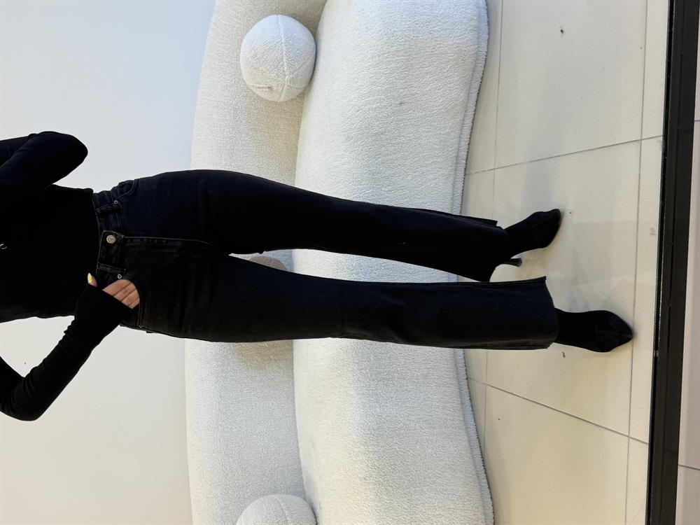 HAFİF İSPANYOL KESİK PAÇA LİKRALI MOM JEAN ANTRASİT 