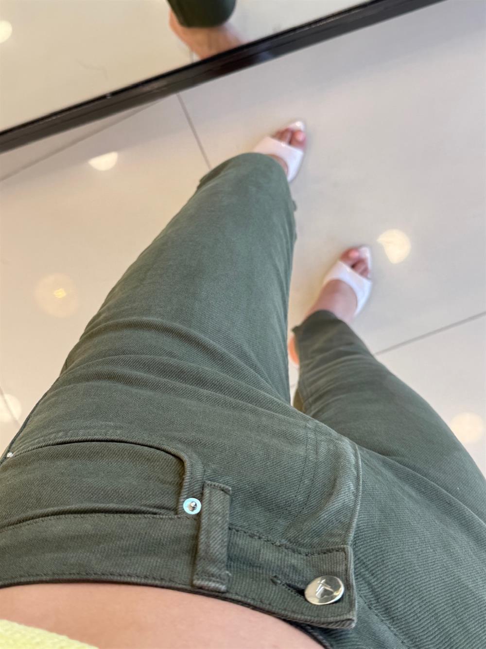 HAKİ YEŞİL LİKRALI MOM JEAN 