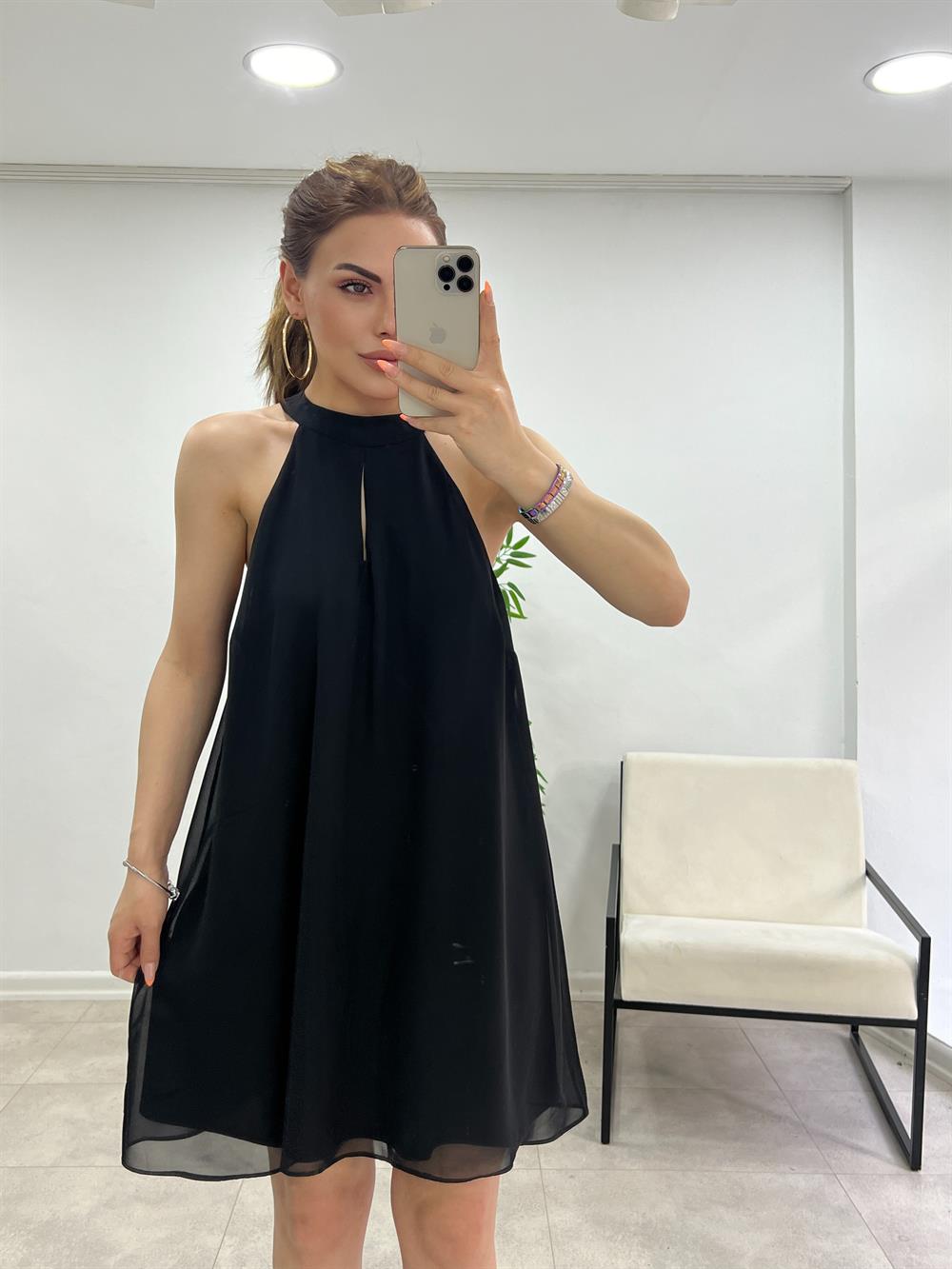 Halter Yaka Şi̇fon Elbi̇se
