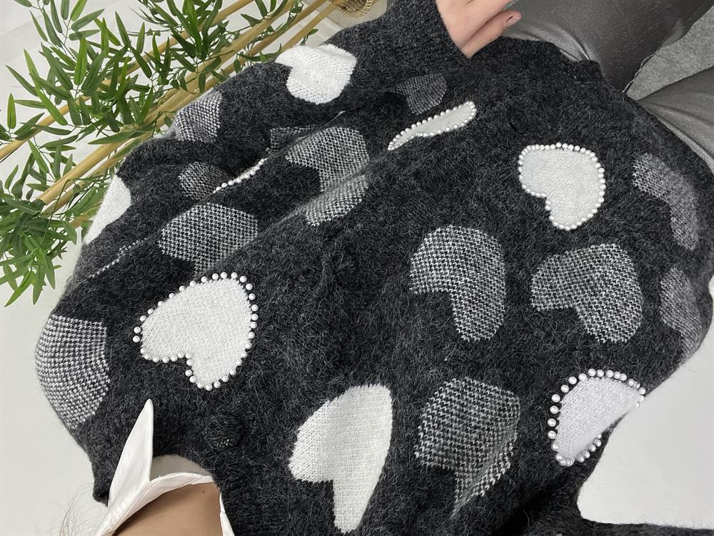 İnci̇ Kalpli̇ Düğmeli̇ Hirka