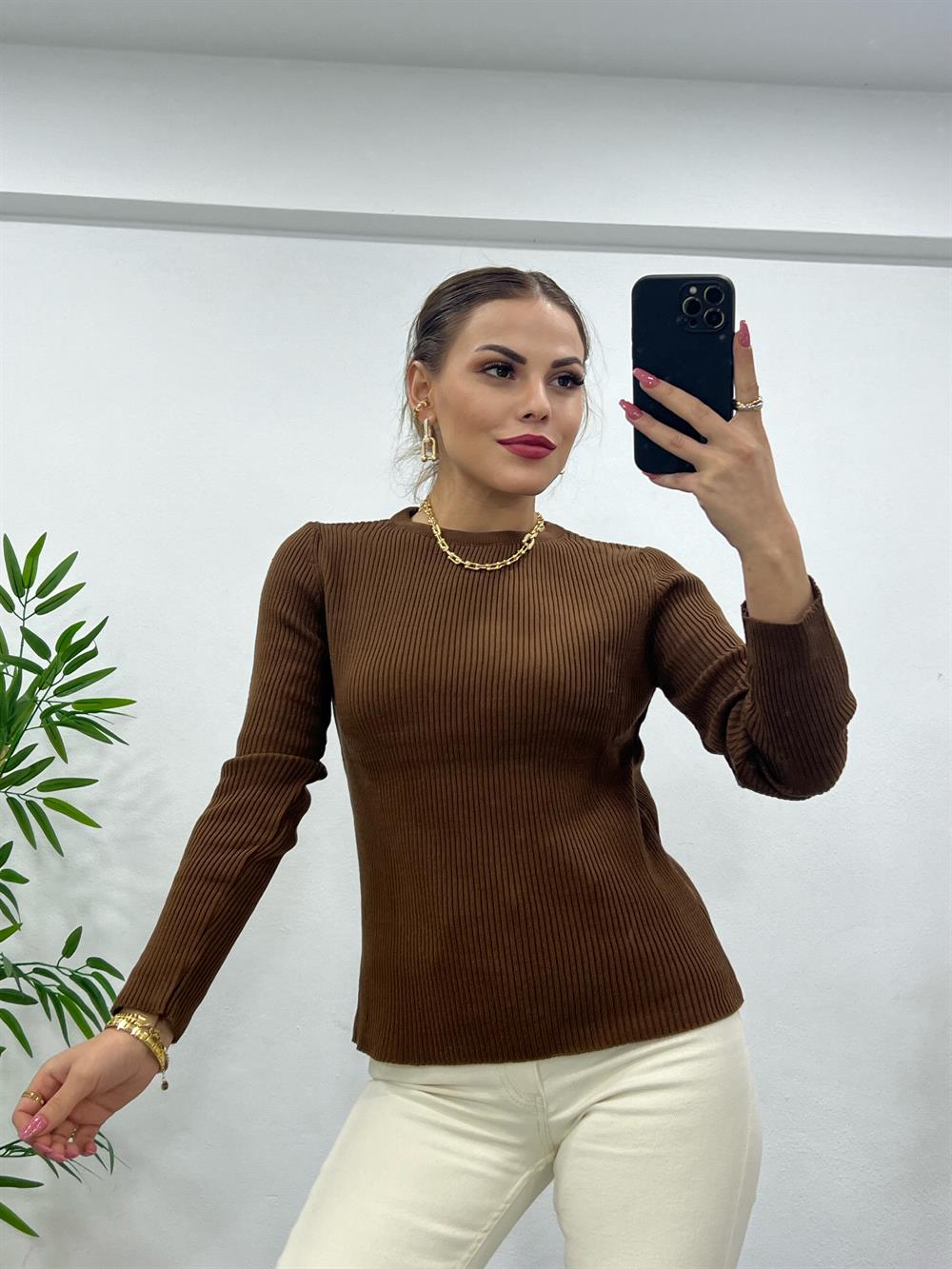 Kahve Bi̇si̇klet Yaka Tri̇ko