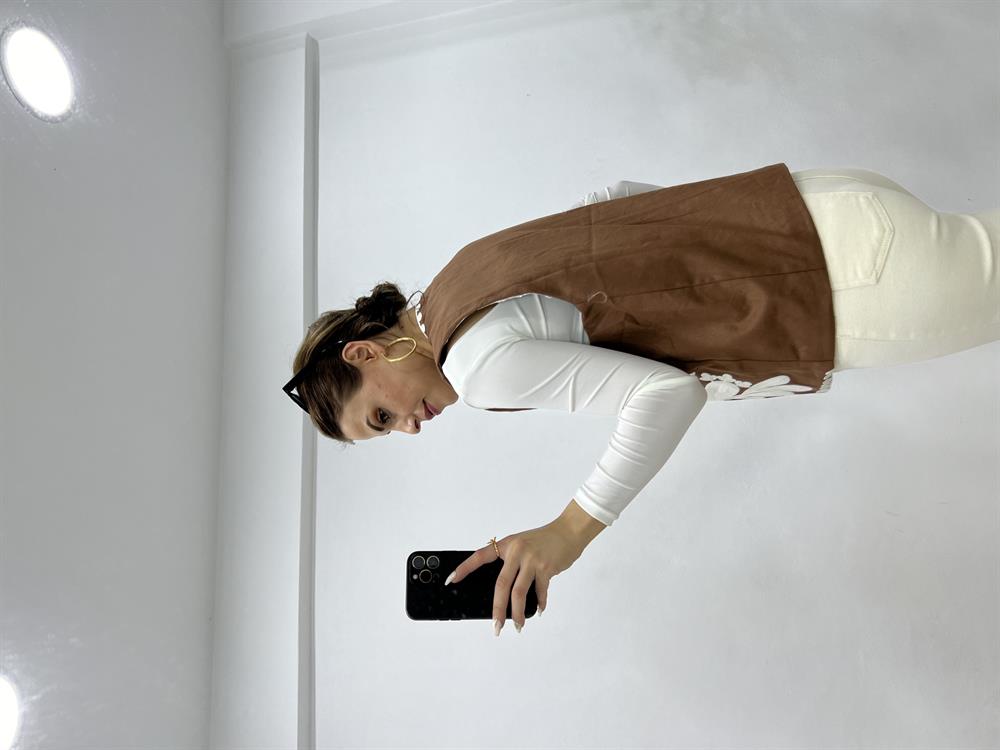 Kahve Tasarim İşlemeli̇ Yelek