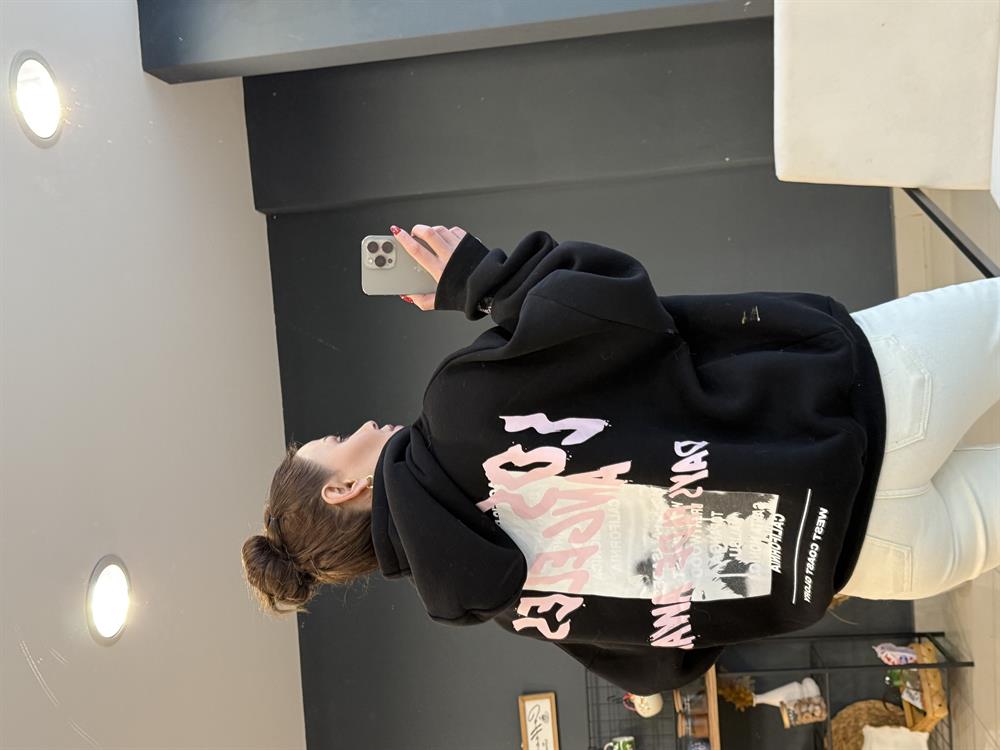 Kapşonlu Arkasi Desenli̇ Sweatshirt