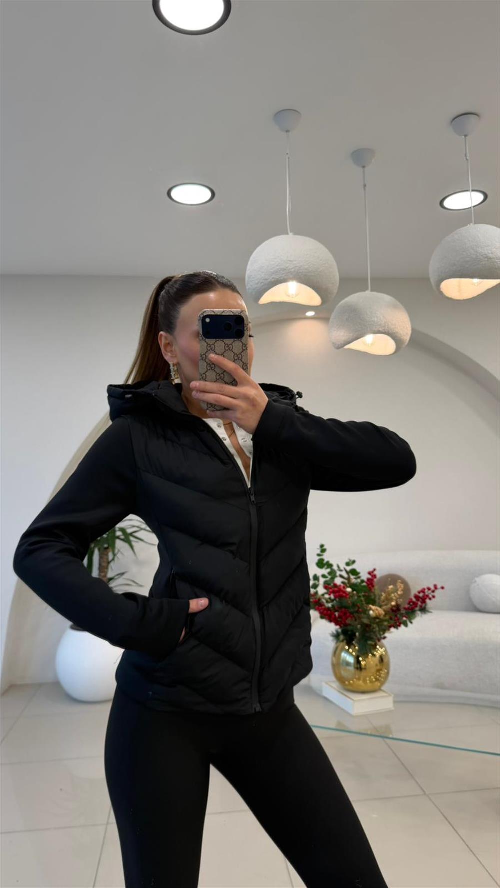 KAPŞONLU ŞİŞME MONT SİYAH 