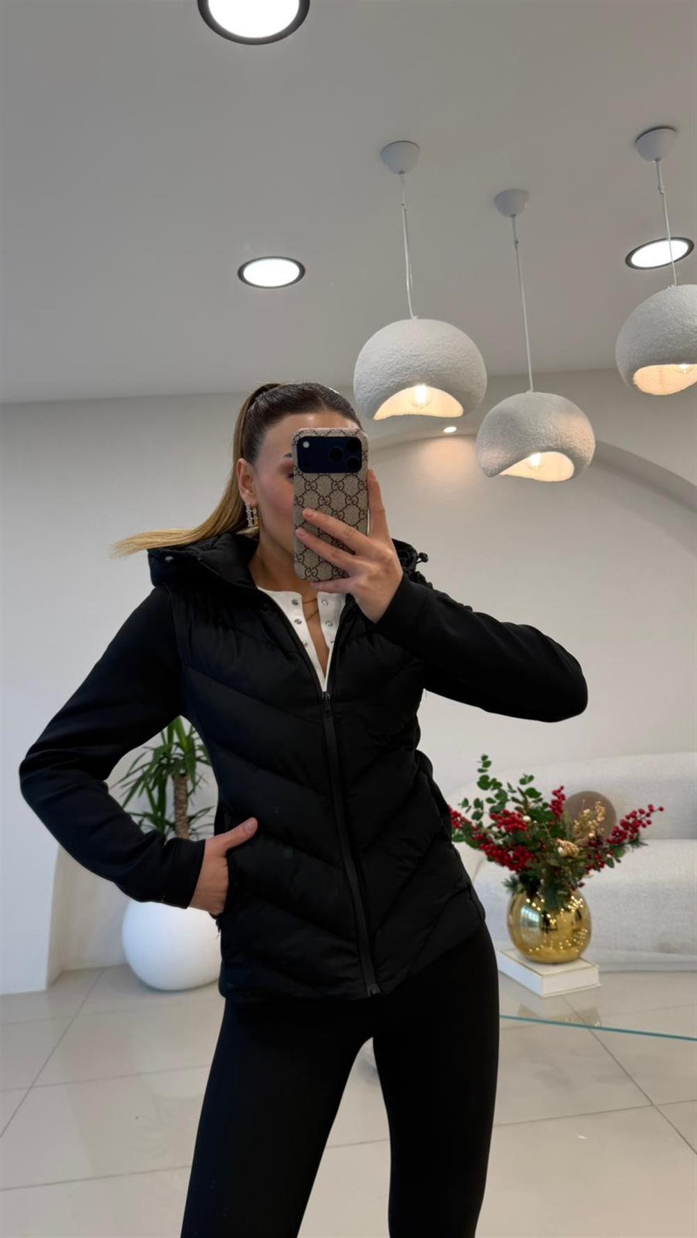 KAPŞONLU ŞİŞME MONT SİYAH 