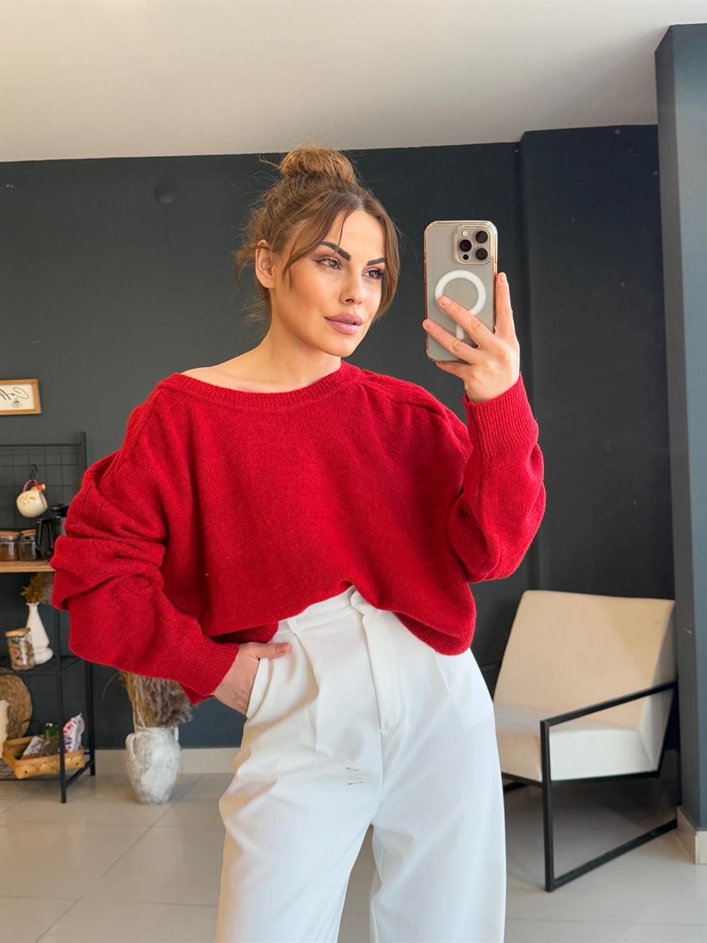 Kayik Yaka Kirmizi Tri̇ko