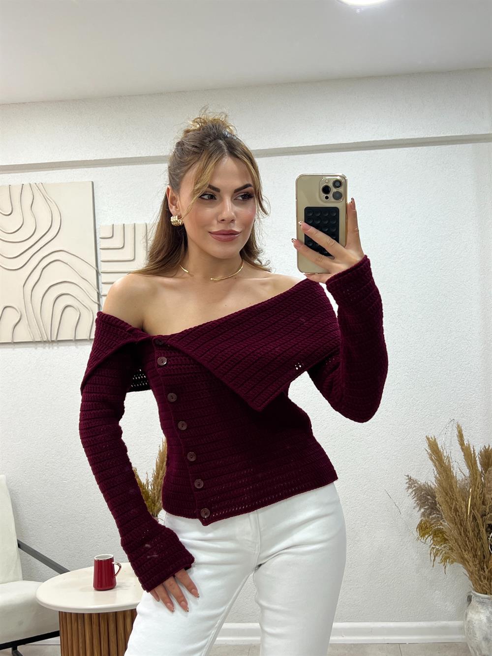 Kayik Yaka Önden Düğmeli̇ Bluz Bordo