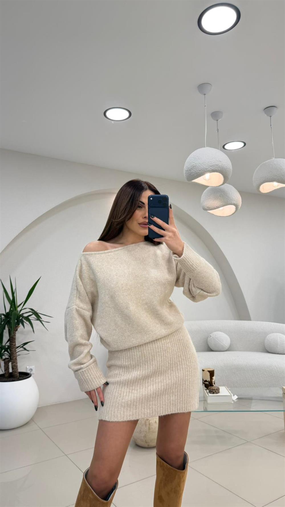KAYIK YAKA TRİKO ELBİSE 