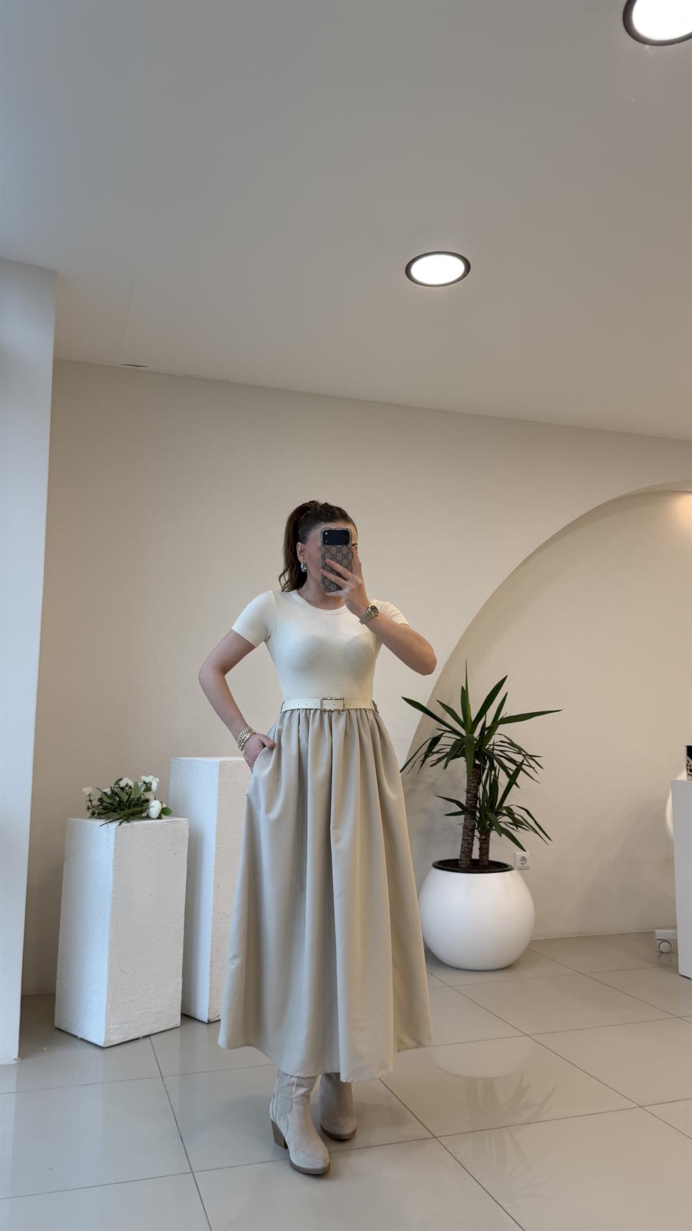 KENDİNDEN KEMERLİ ALT POPLİN KUMAŞ ELBİSE BEJ