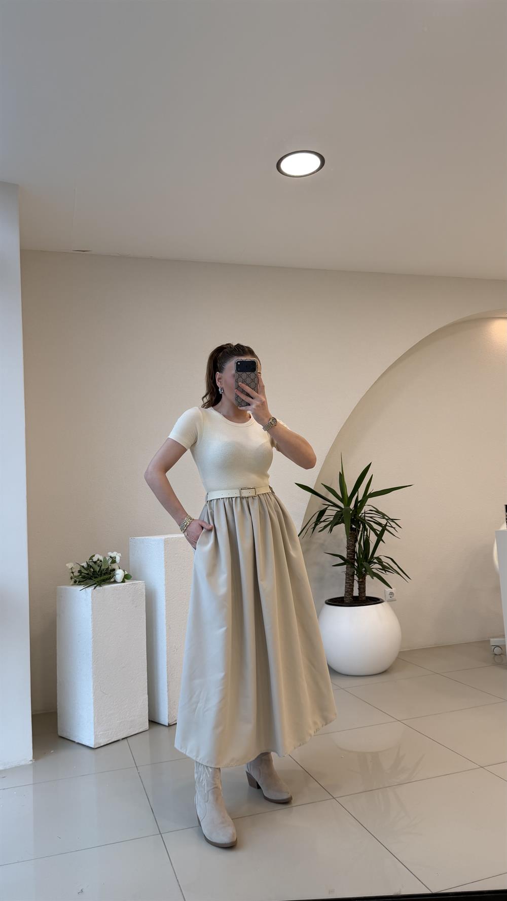 KENDİNDEN KEMERLİ ALT POPLİN KUMAŞ ELBİSE BEJ