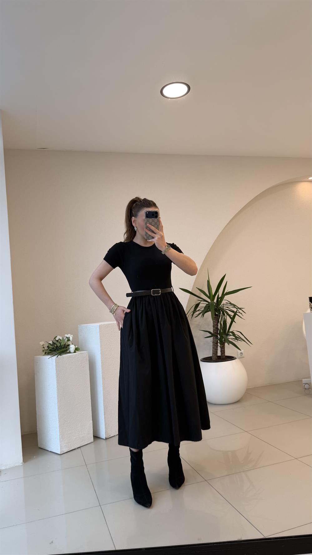 KENDİNDEN KEMERLİ ALT POPLİN KUMAŞ ELBİSE SİYAH