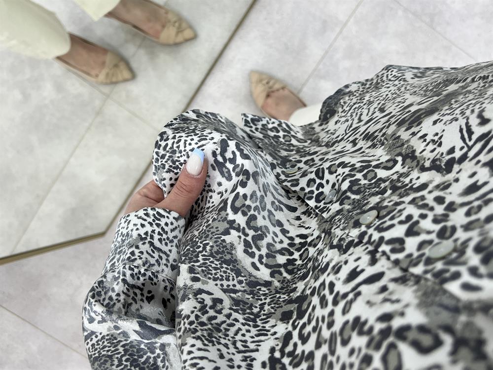 Kendi̇nden Parlak Leopar Desenli̇ Gömlek