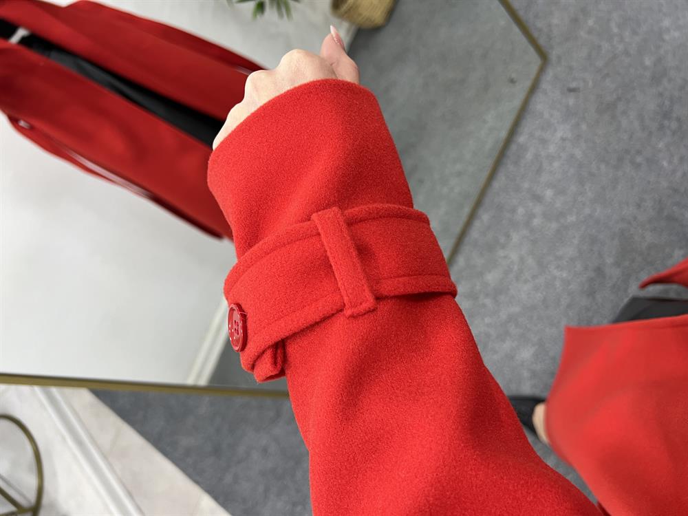 Kirmizi Kaşmi̇r Kuşakli Kaban