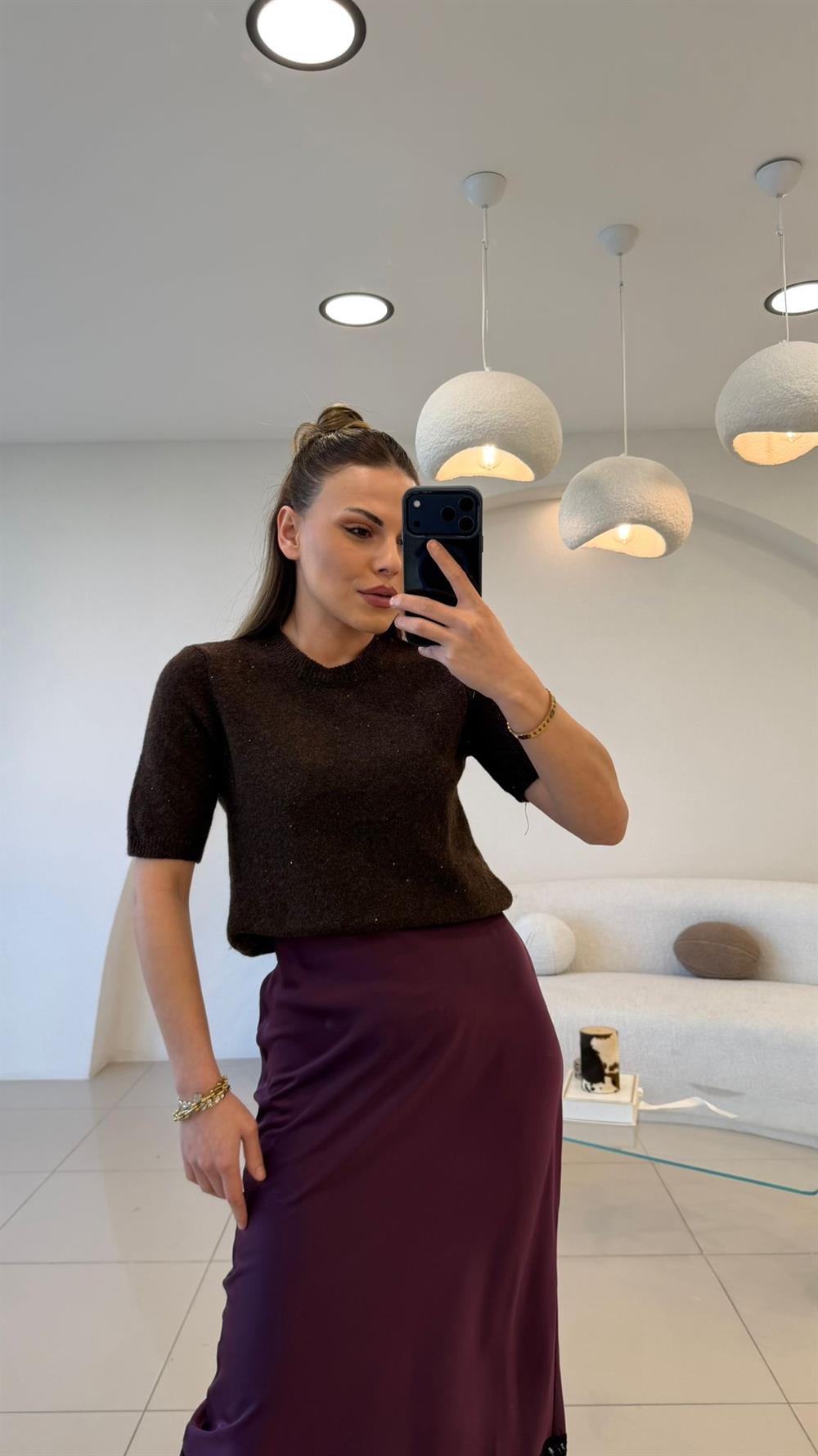 KISA KOL SİMLİ YUMOŞ TRİKO KAHVE
