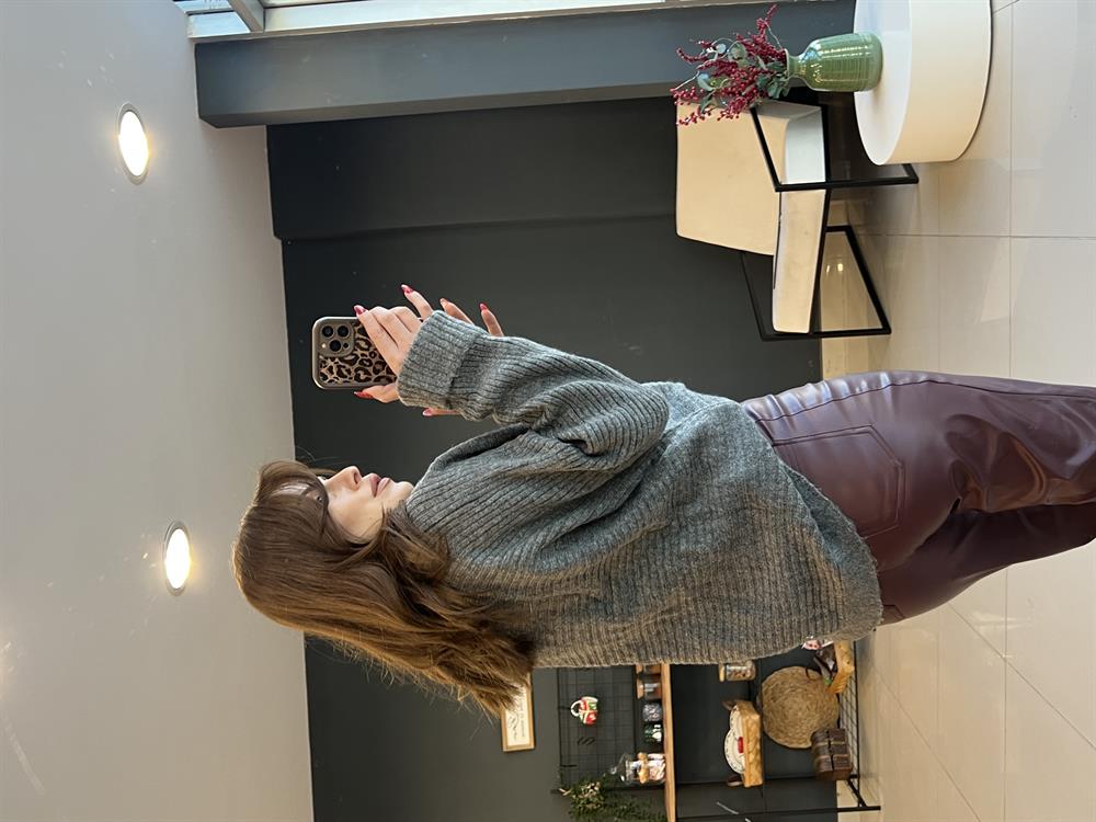 Kisik V Yaka Kazak Gri̇