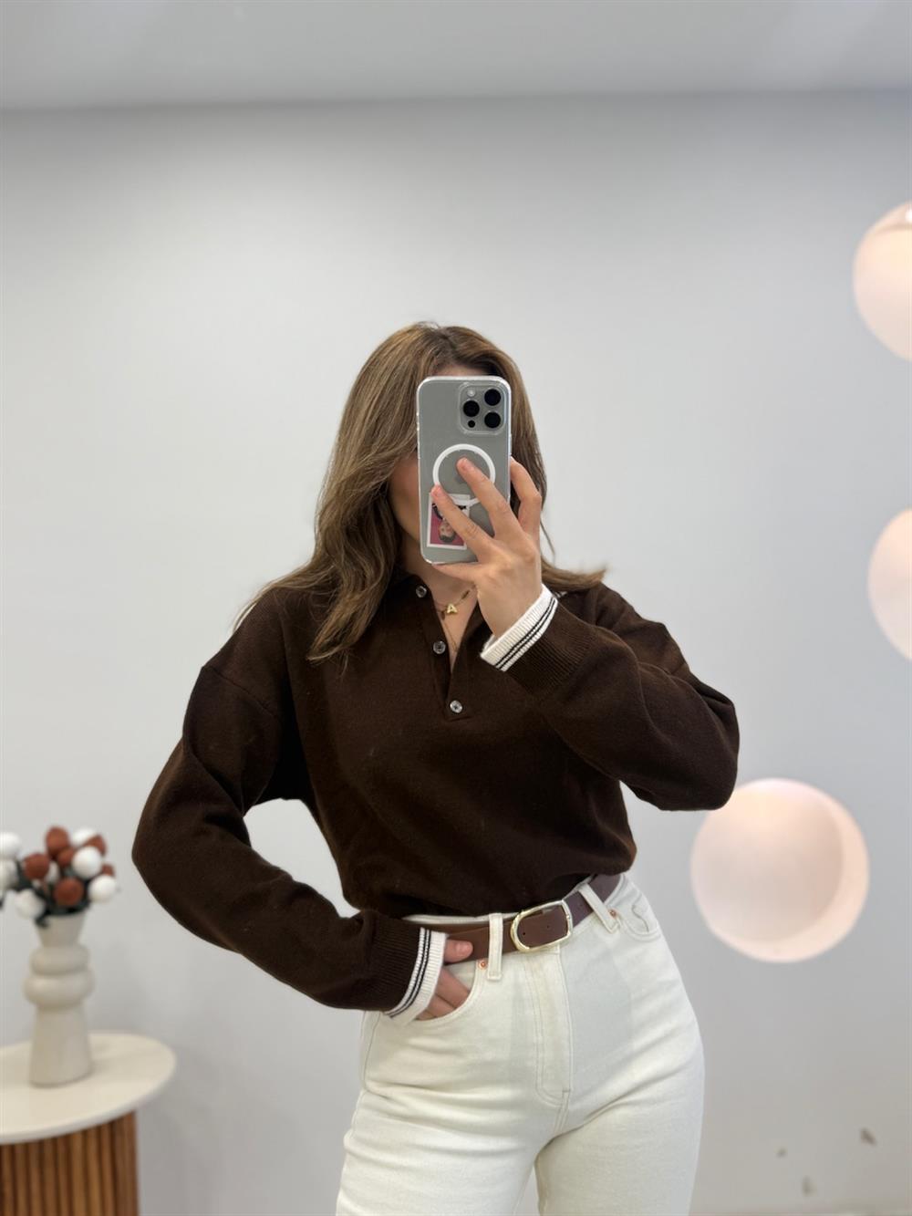 KOL VE YAKA ŞERİT DETAYLI KAZAK  