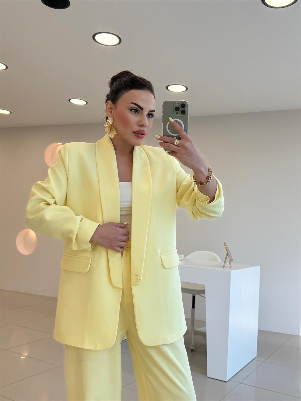 KOLLARI BÜZGÜLÜ BLAZER CEKET SARI