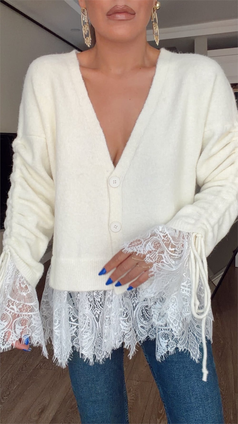 Kolları Dantel Volanlı Triko Hırka Beyaz
