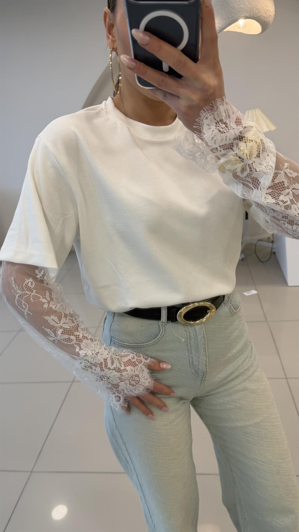 KOLLARI DANTELLİ MODAL BLUZ BEYAZ  