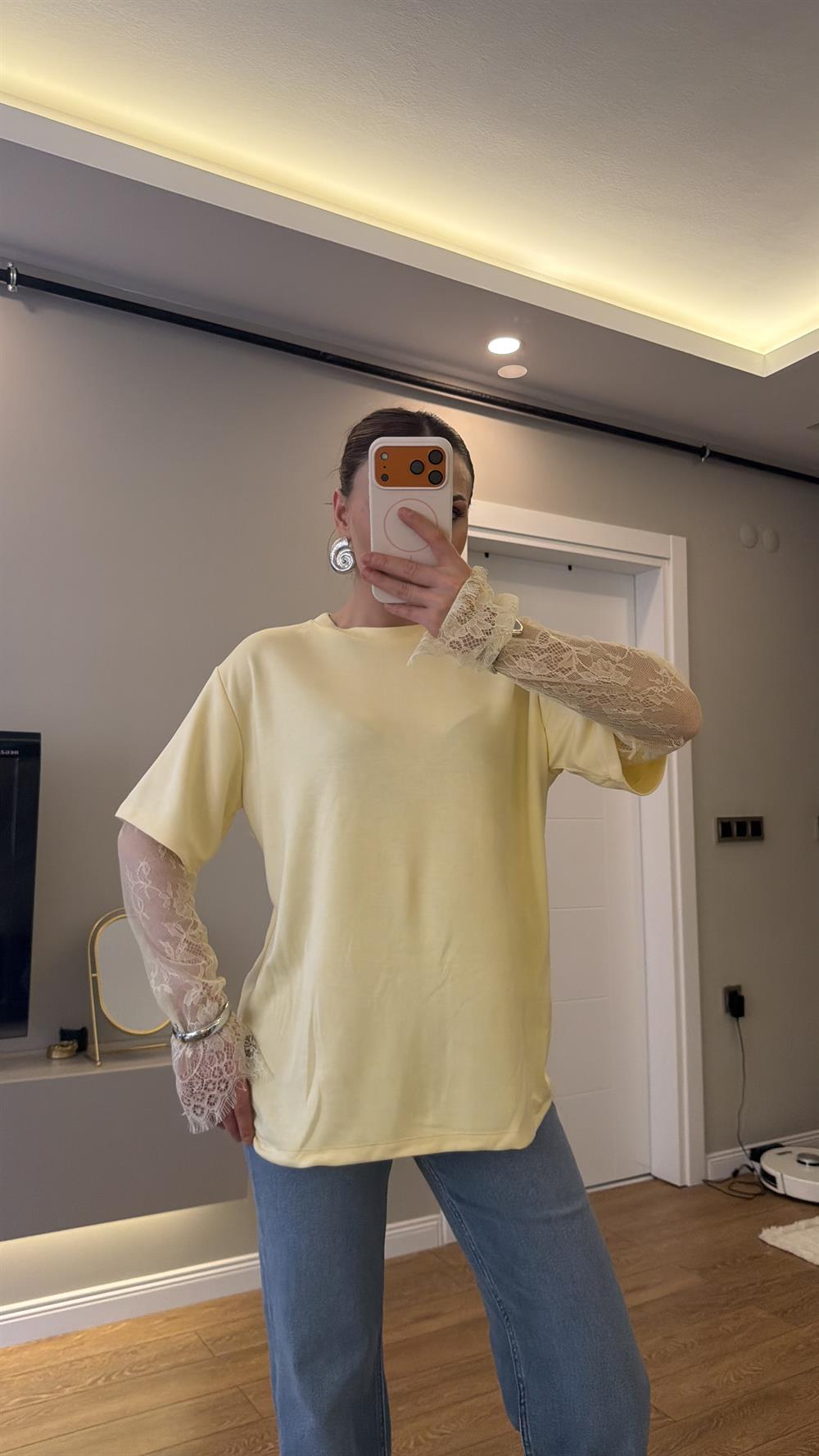 KOLLARI DANTELLİ MODAL BLUZ SARI