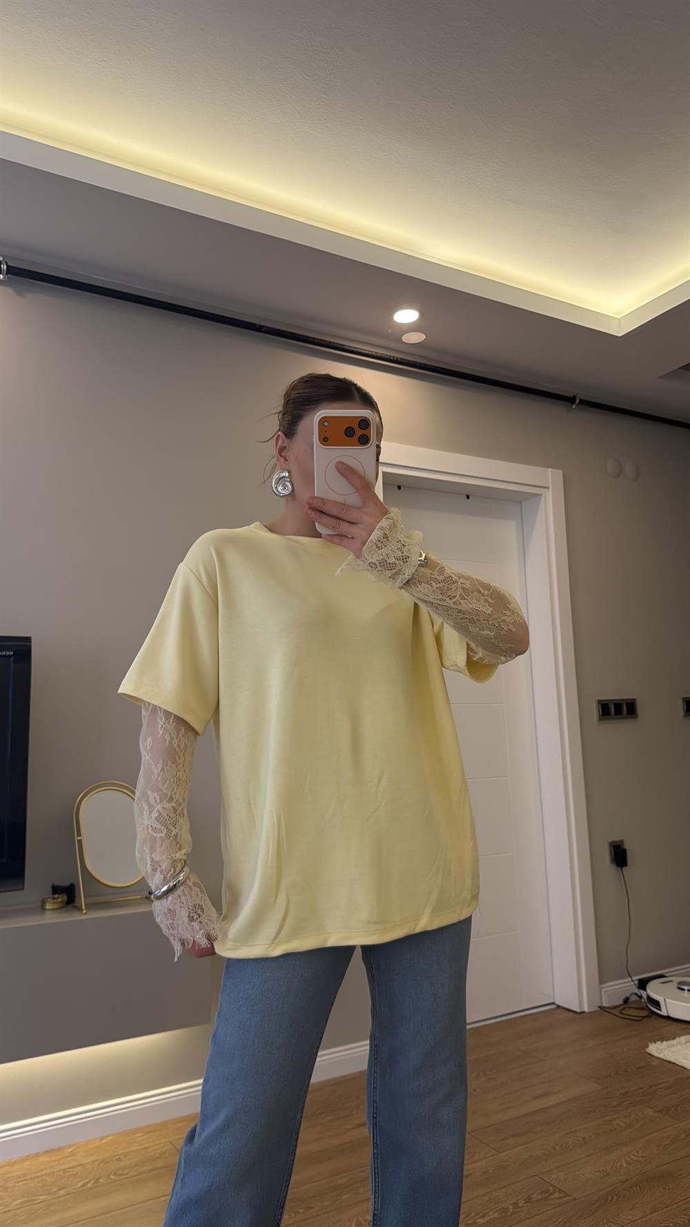 KOLLARI DANTELLİ MODAL BLUZ SARI