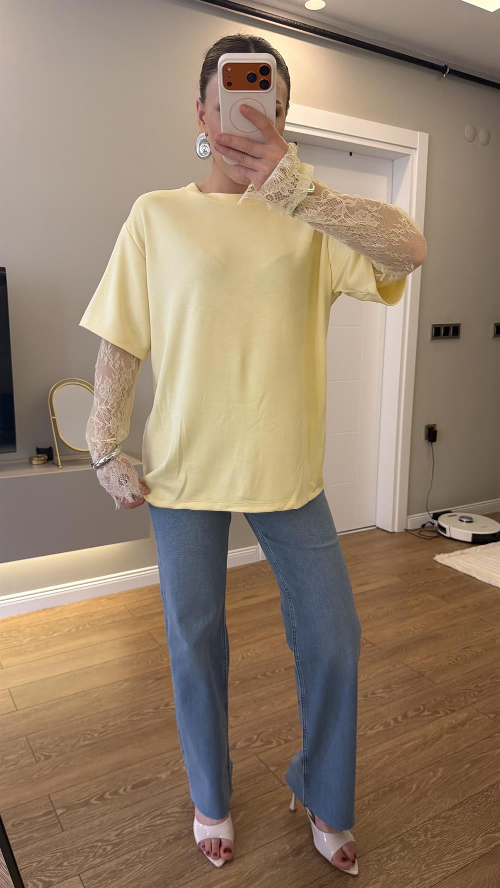 KOLLARI DANTELLİ MODAL BLUZ SARI