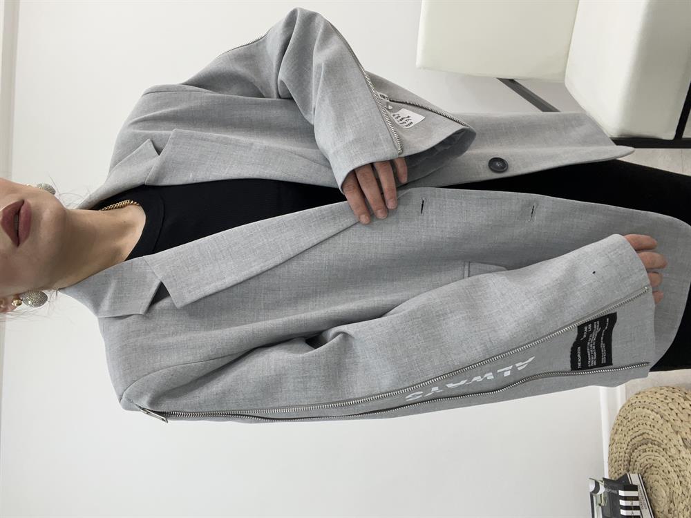 Kollari Fermuarli Tasarim Ceket